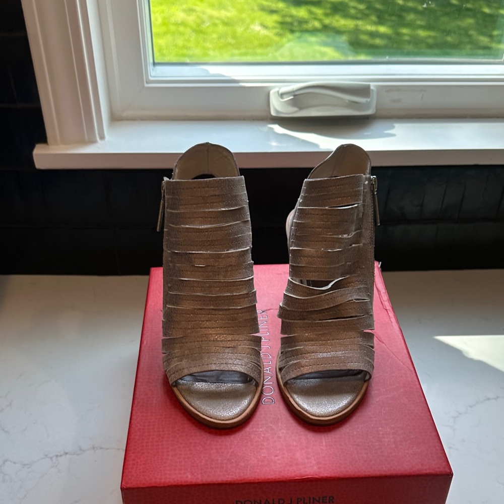 Donald J. Pliner Sandals